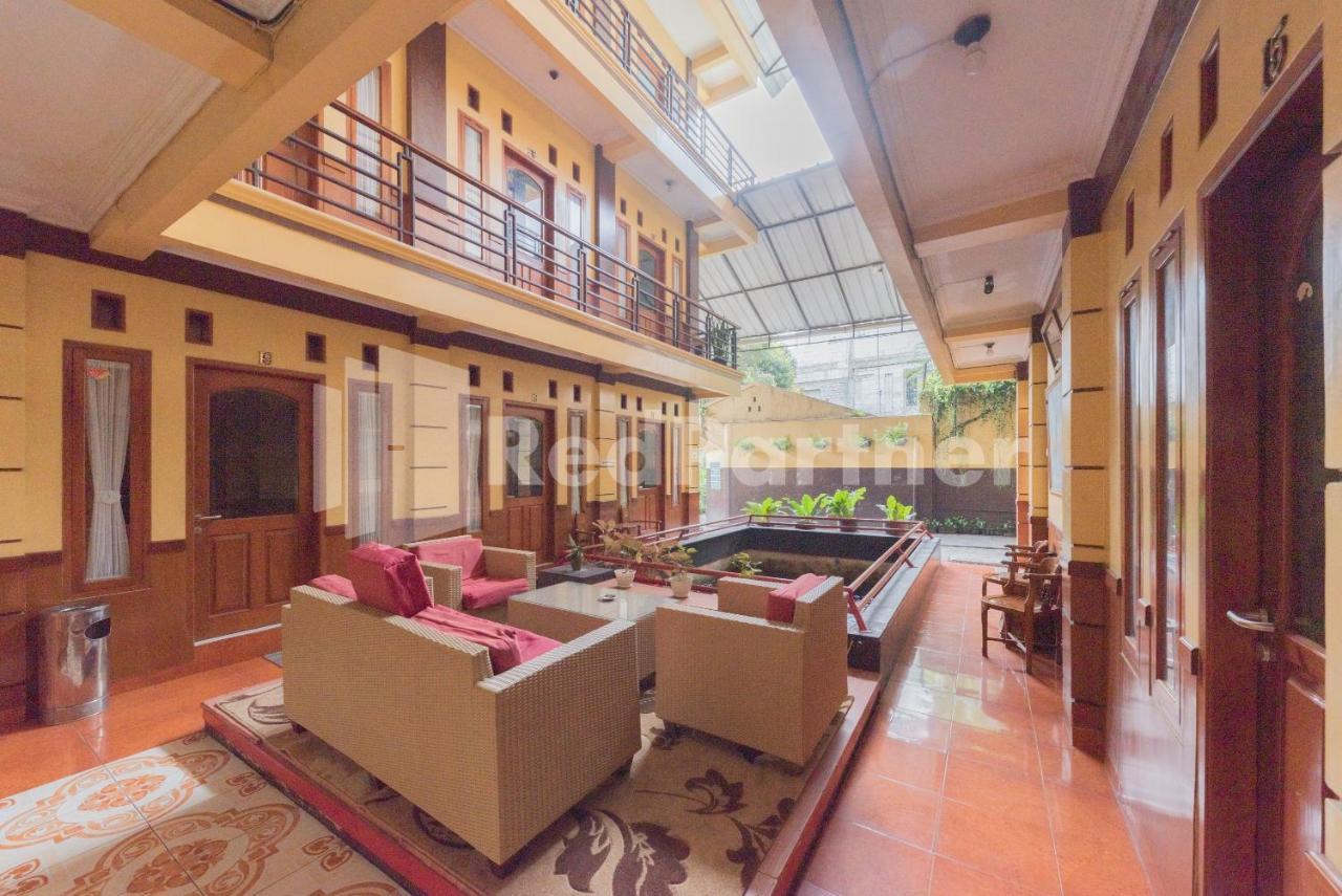 Orange Home Syariah Sukajadi Бандунг Екстериор снимка