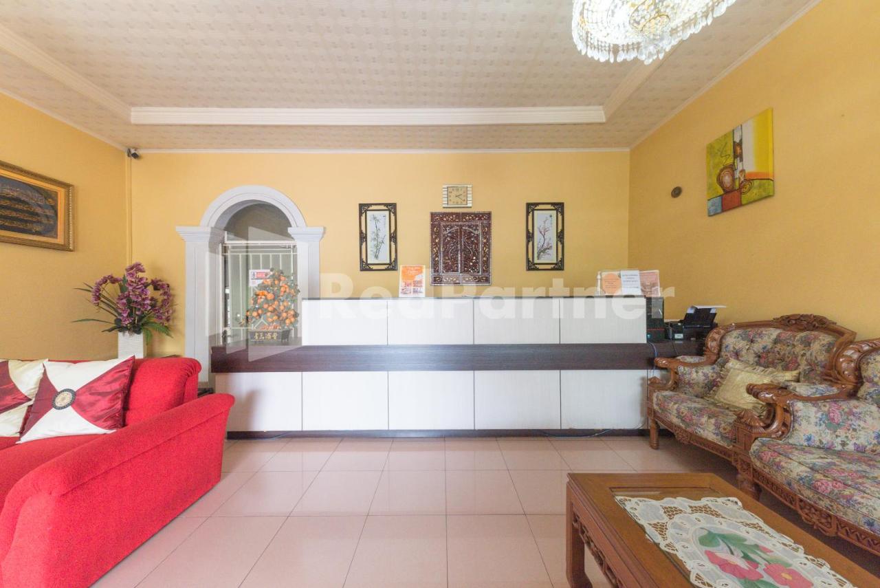 Orange Home Syariah Sukajadi Бандунг Екстериор снимка
