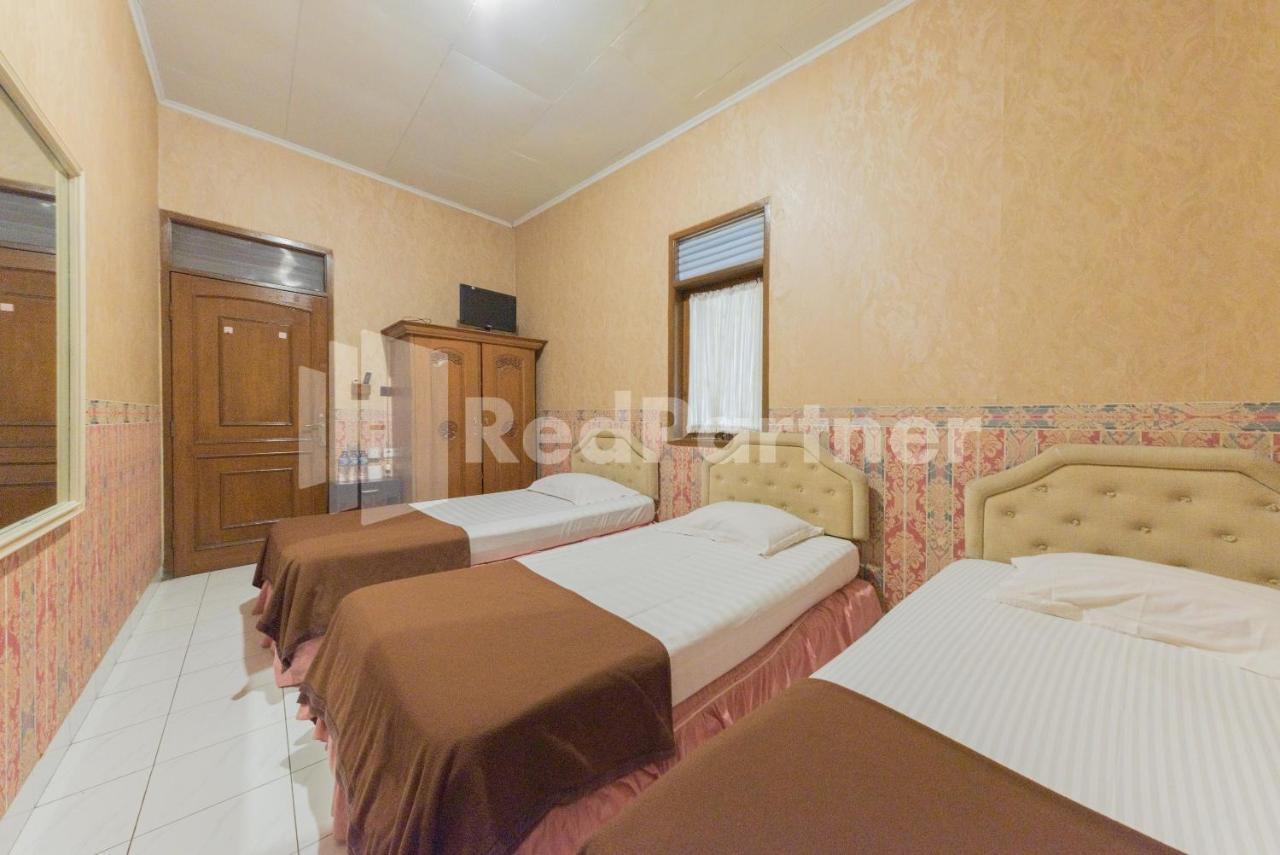 Orange Home Syariah Sukajadi Бандунг Екстериор снимка