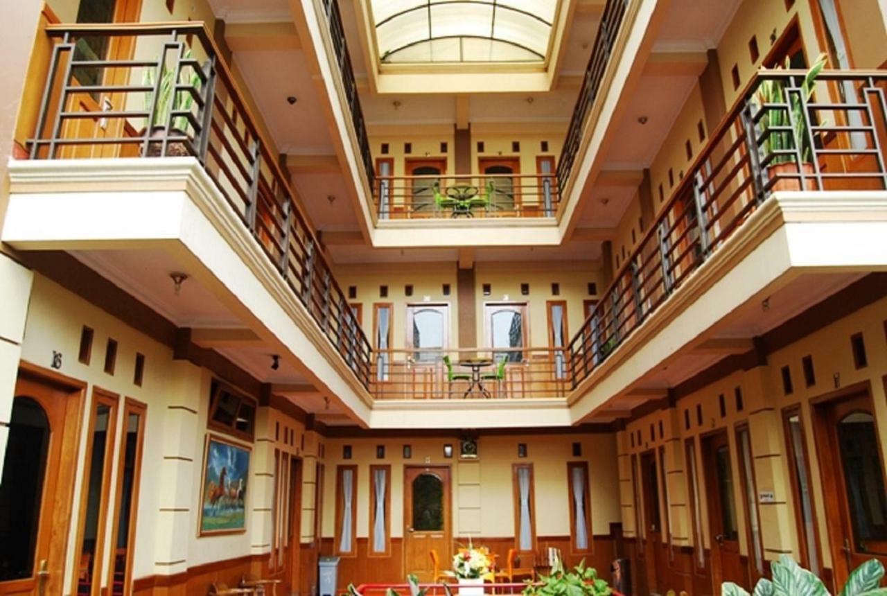Orange Home Syariah Sukajadi Бандунг Екстериор снимка